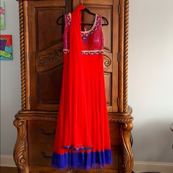 Indian Salwaar Kameez- Anarkali style 4 piece set. - Picture 4 of 8